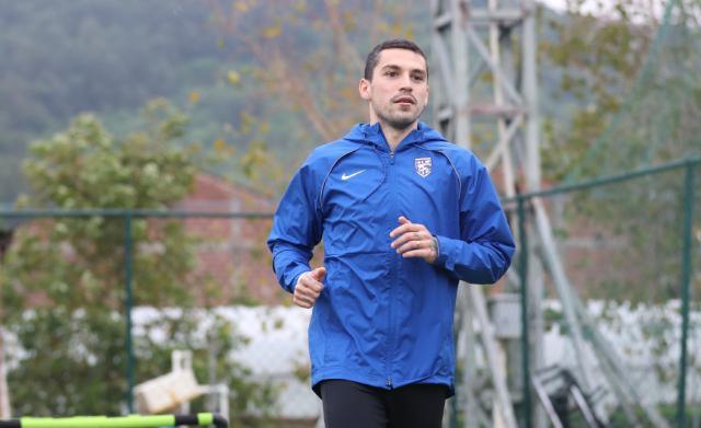 开云体育下载网址-涉外冬窗即将关闭！中超5队全华班？仅三镇外援到齐