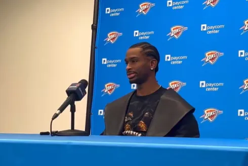 开云体育下载网页版-亚历山大谈人手不足：并不重要，现在每支球队都有伤病