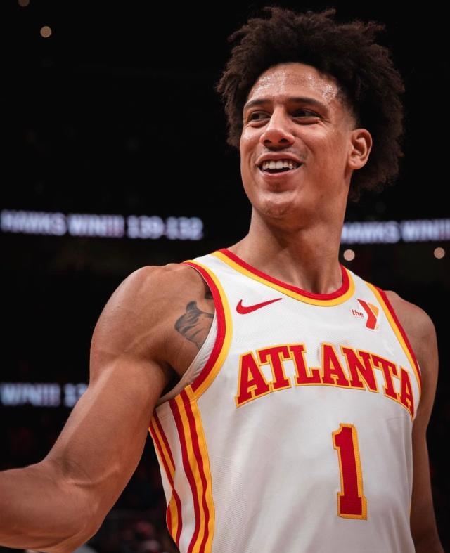 1738198685075096975.jpg GFI-9cPXUAA9lE7.jpg